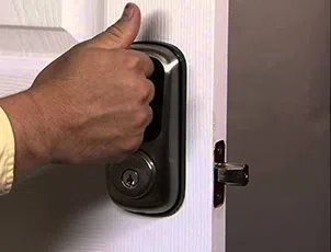 Lock Locksmith Tech Pittsburgh, PA 412-387-9466 - 24-7-locksmith-key-service