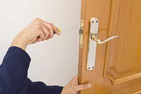 Lock Locksmith Tech Pittsburgh, PA 412-387-9466 - lock-changing